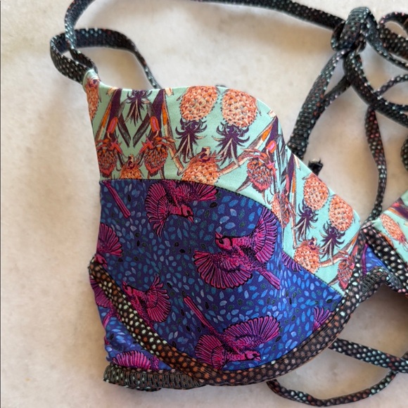 Colorful Patterned Bikini Set - Picture 3 of 7